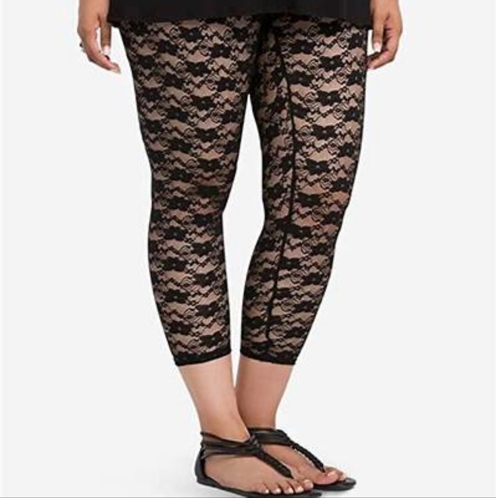 Torrid black lace crop leggings